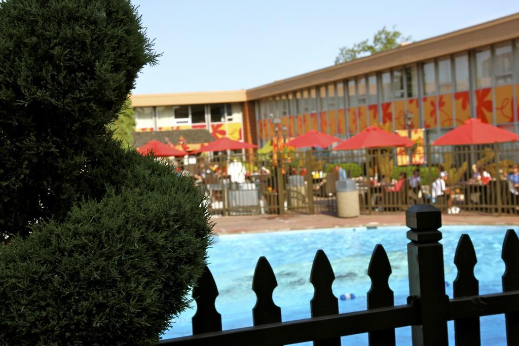 Ramada Msp Airport At The Mall Bloomington Exterior photo